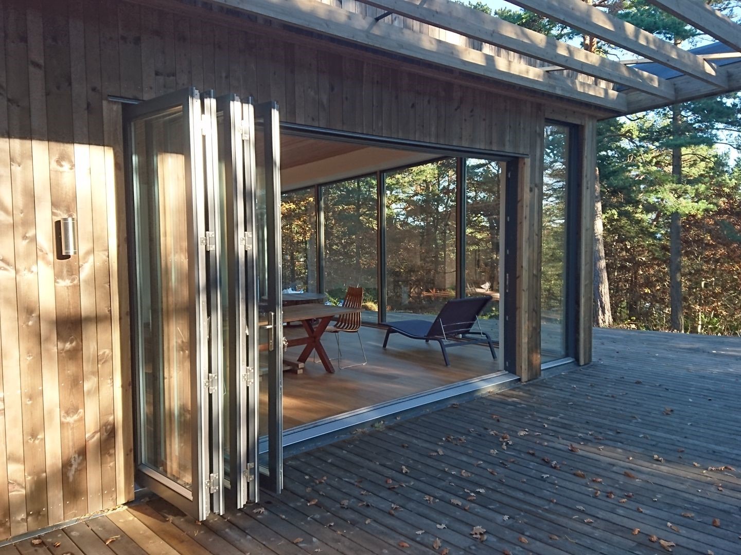 Timber bi-folding doors for outside terraces, balconies and conservatories_Panorama Nordic